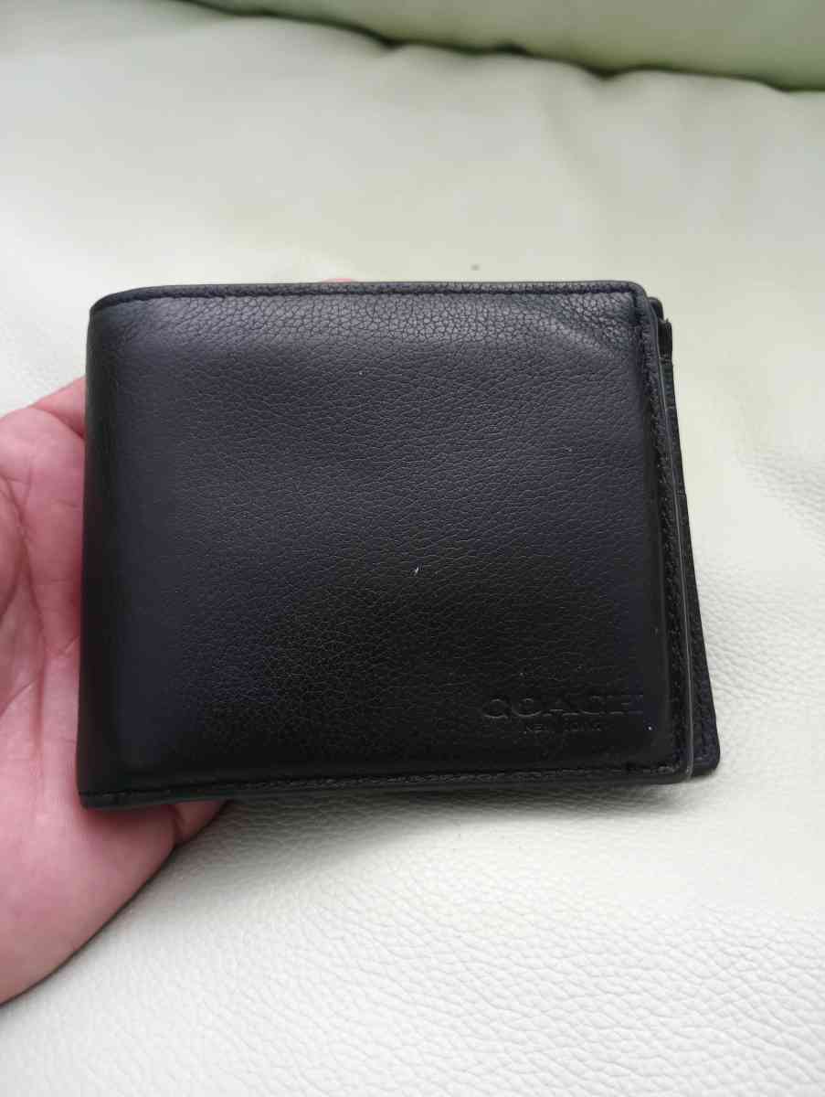 Coach Mens 3 In 1 Compact ID Wallet in Refine Pebble Leather - Frostproof, Florida