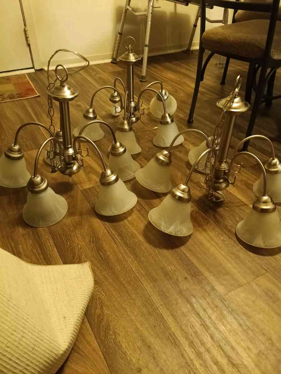 chandelier - Wellford, South Carolina - FleaMarketBay