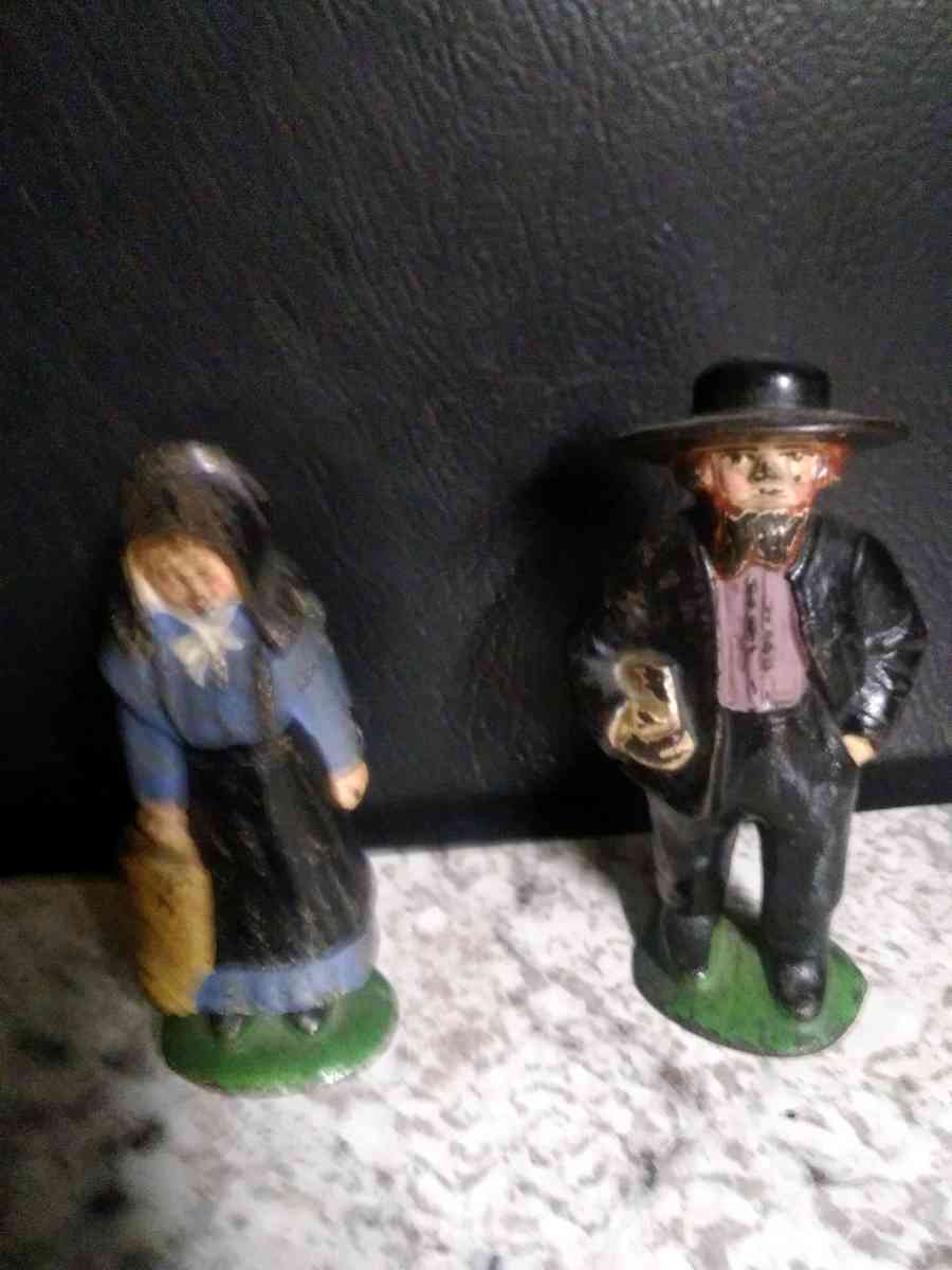 2 cast iron Amish people - Abington, Pennsylvania - FleaMarketBay