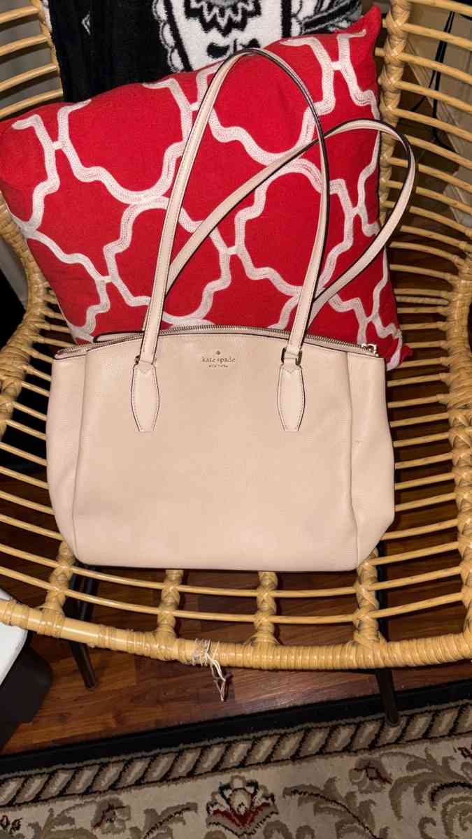 Kate Spade pebble leather large shoulder tote - Jackson, Mississippi - FleaMarketBay