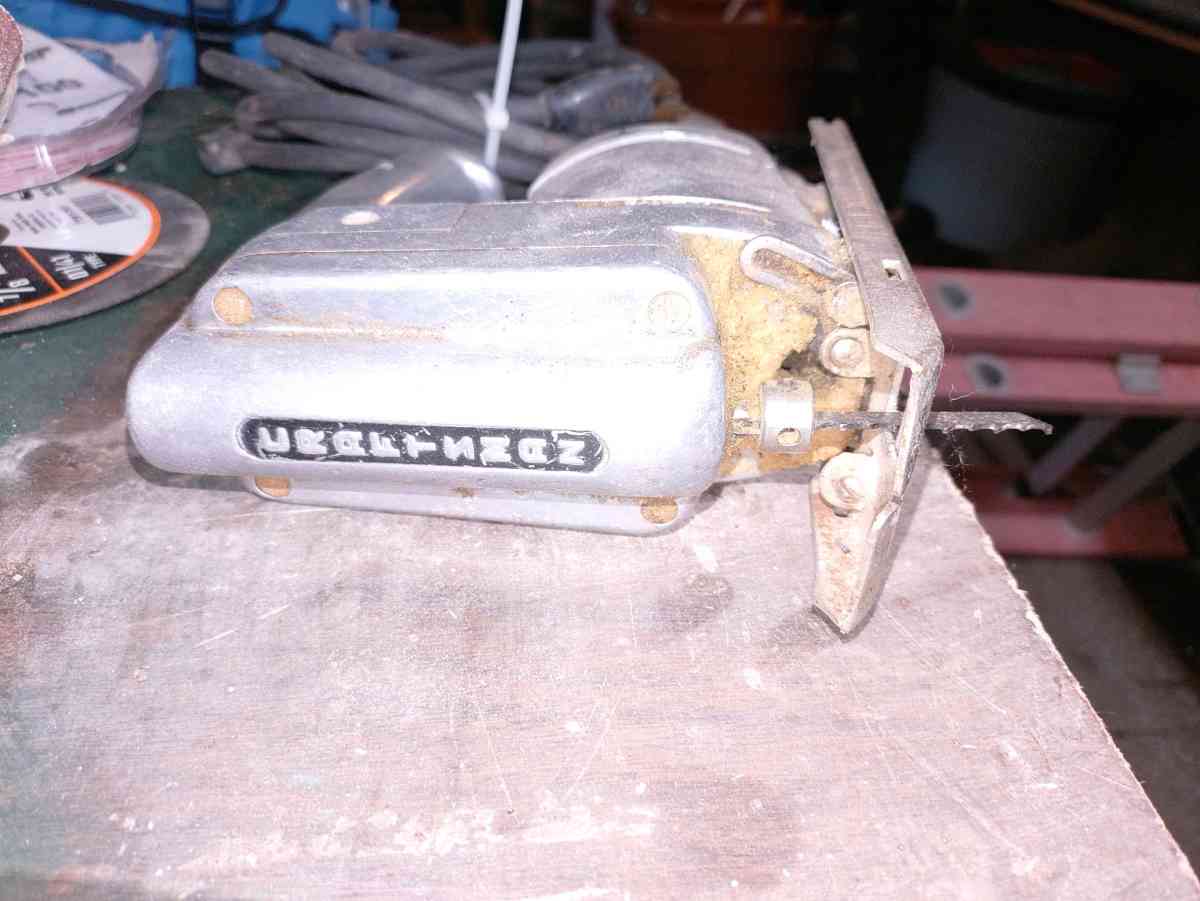 Craftsman Sabre Saw - Maple Heights, Ohio - FleaMarketBay