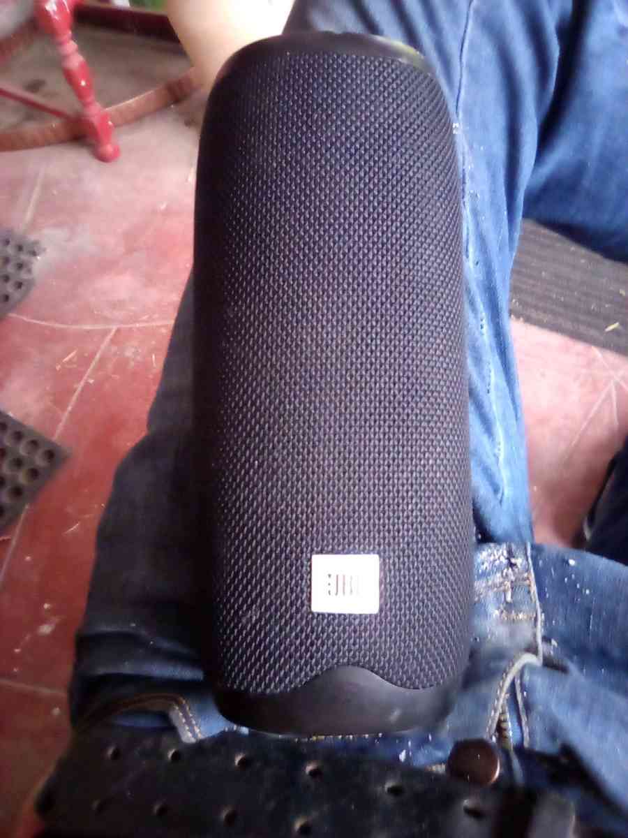 JBL link 20 Bluetooth speaker - Sacramento, California - FleaMarketBay