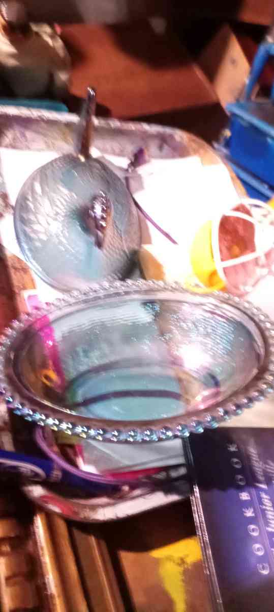 antique chicken bowl with lid - Osage, Oklahoma - FleaMarketBay