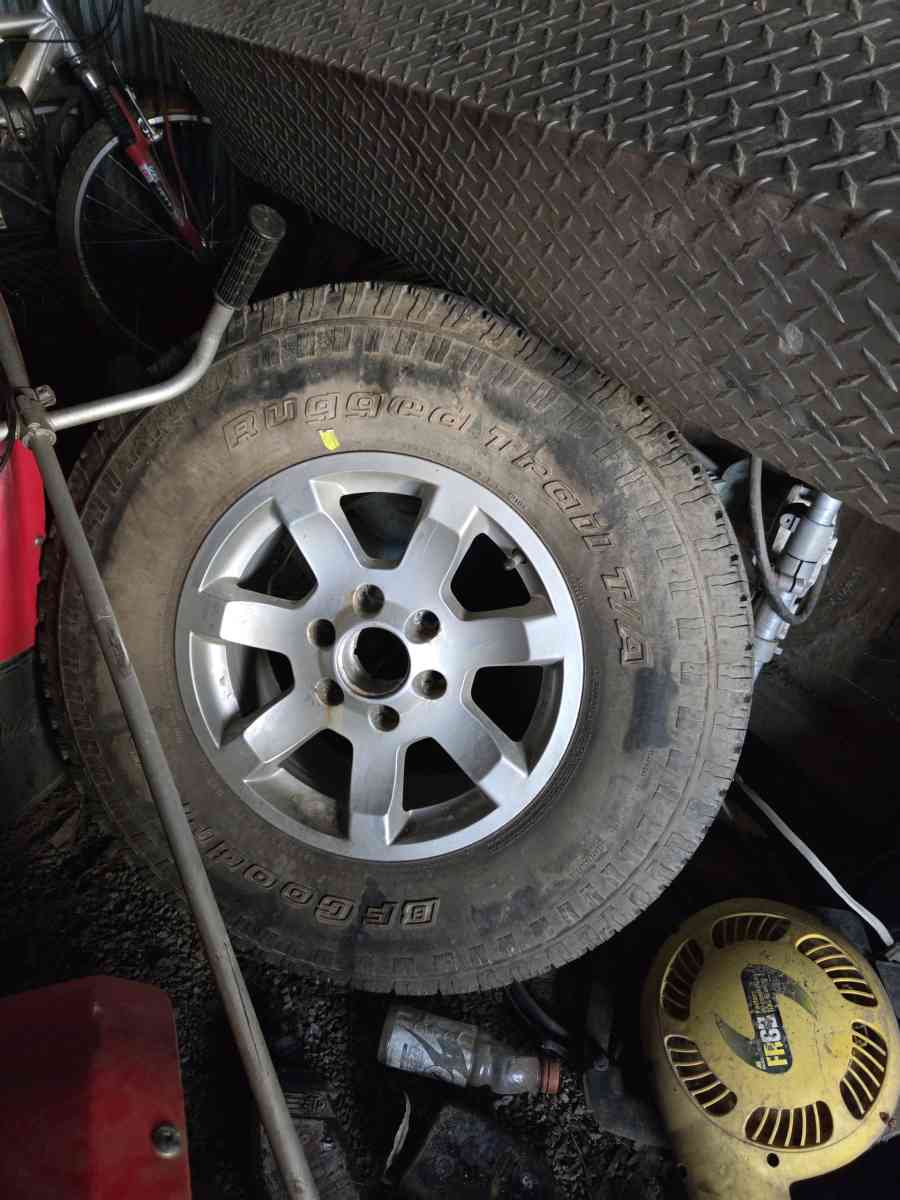 2006 nissan titan wheels - Elkton, Virginia - FleaMarketBay