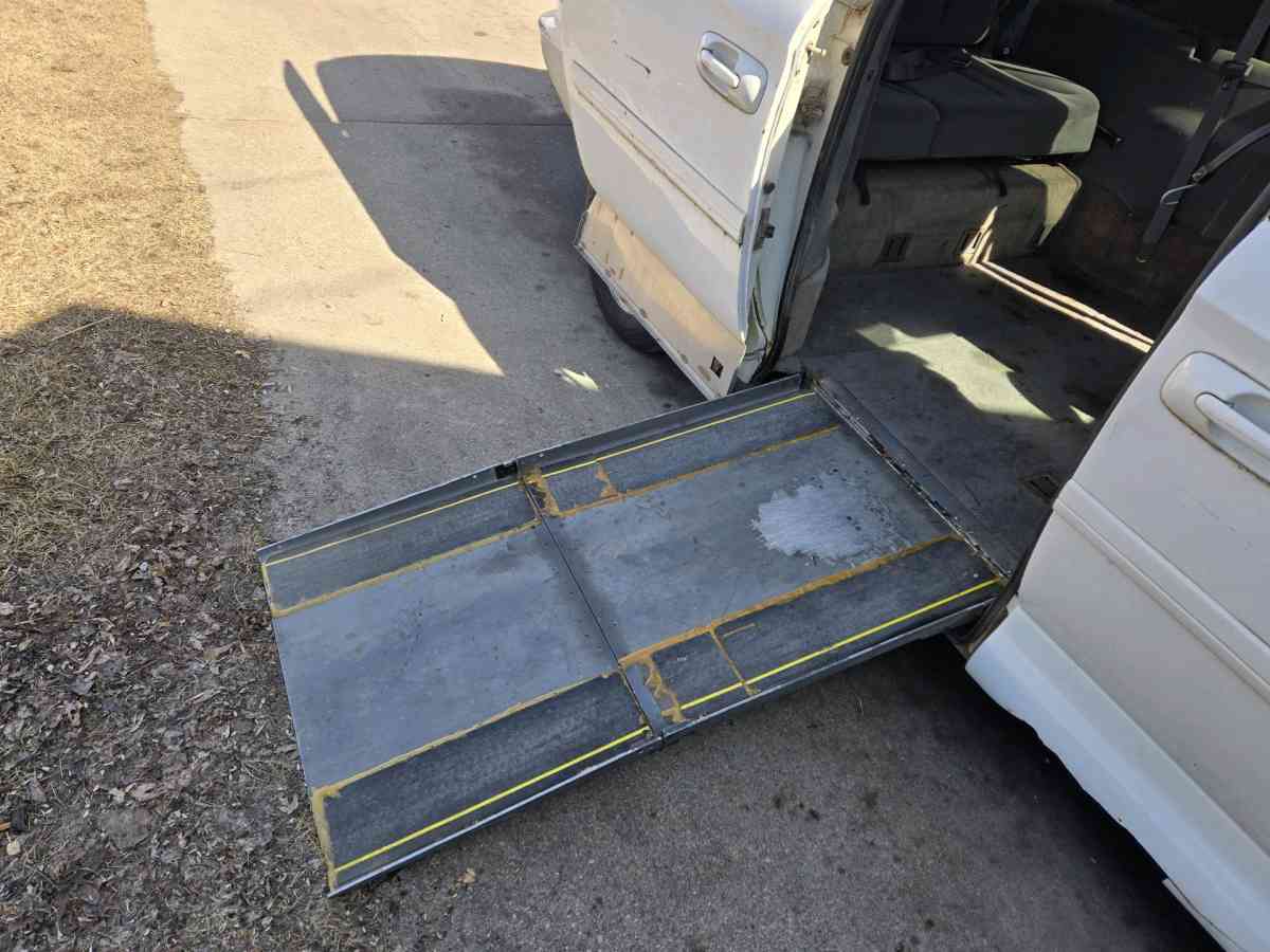 dodge grand caravan - Benson, Minnesota - FleaMarketBay