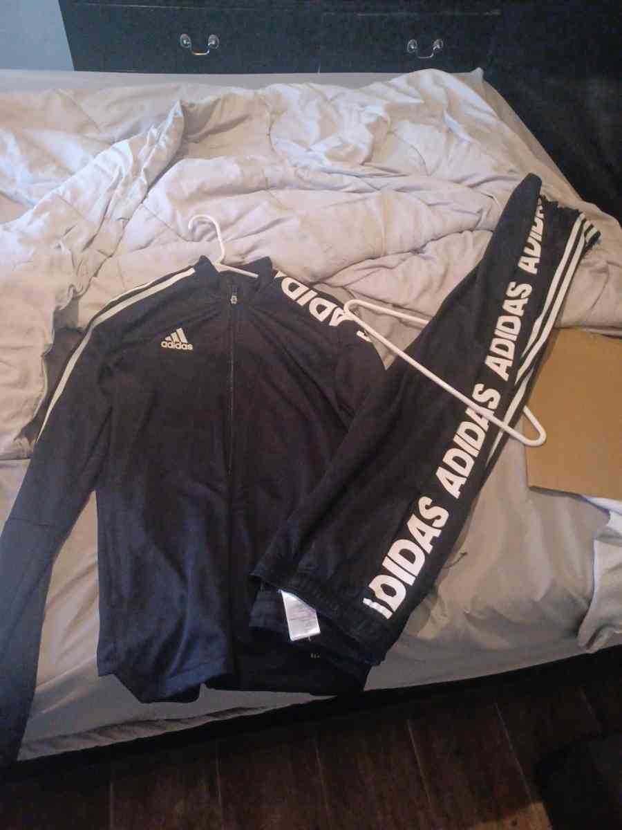 Adidas tracksuit - Glendale, Arizona