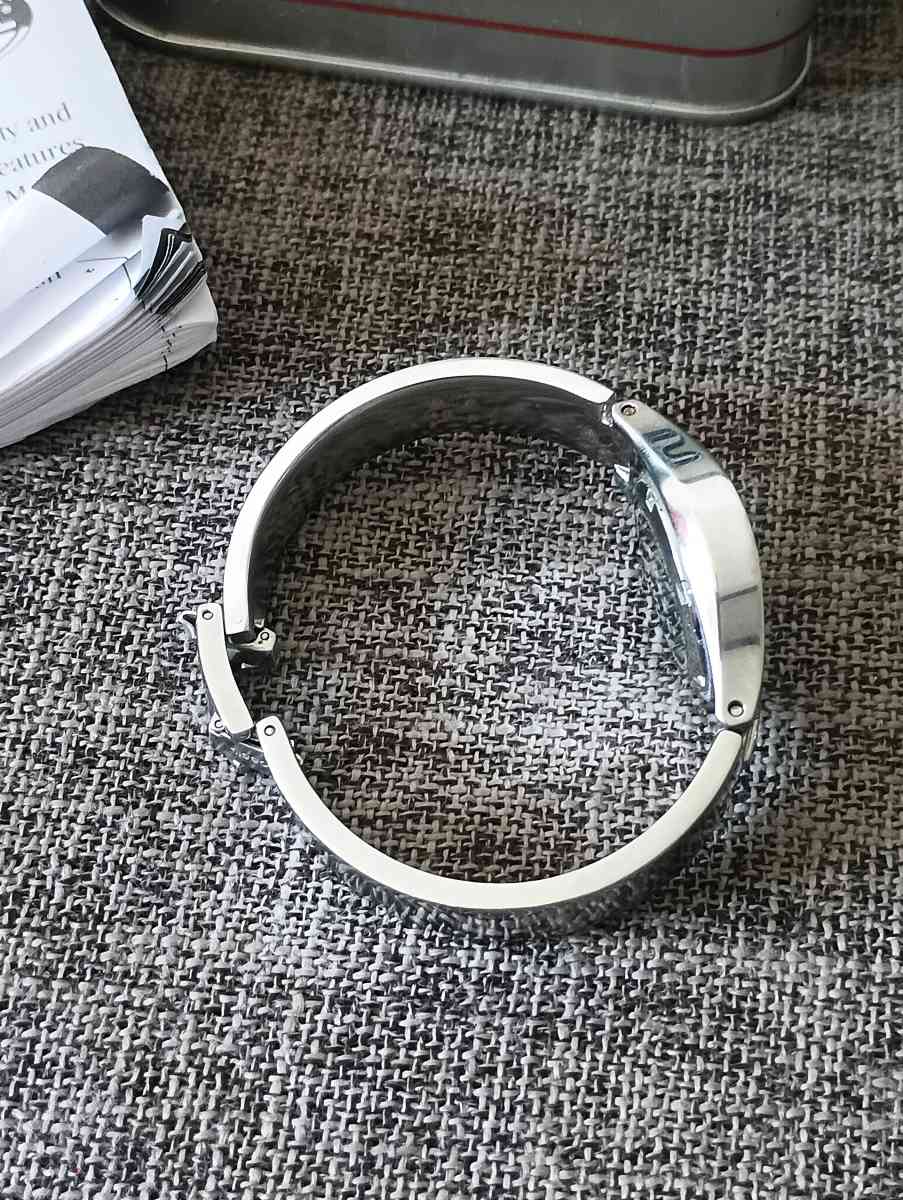 Vintage Fossil womens watch FS2562 stainless steel band - Frostproof, Florida - FleaMarketBay