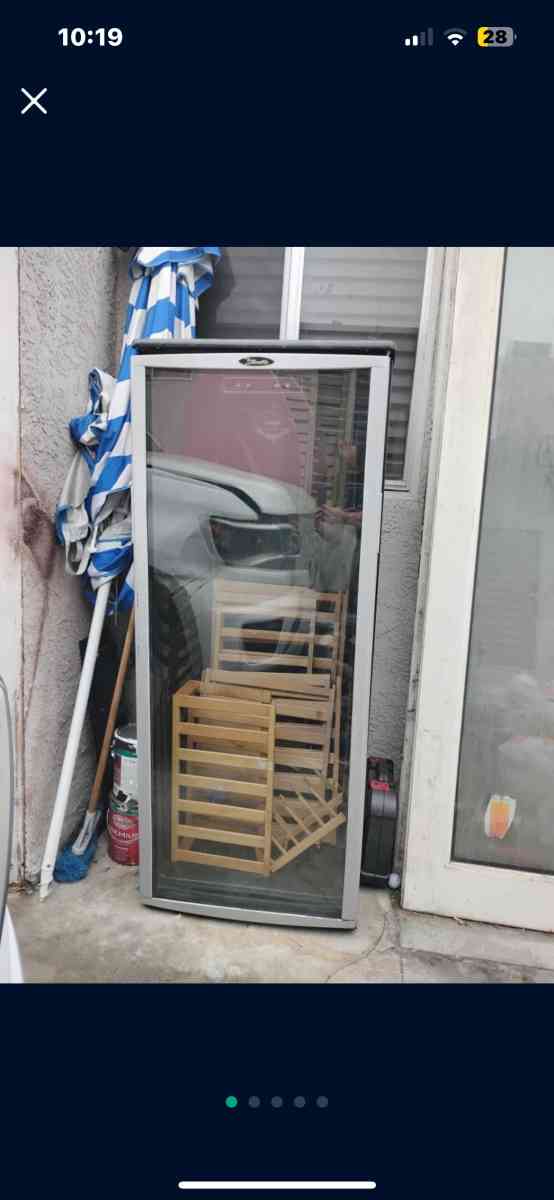 DANBY WINE COOLER - Long Beach, California - FleaMarketBay