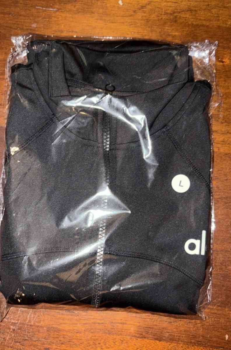 Alo set for decent price - Inglewood, California - FleaMarketBay