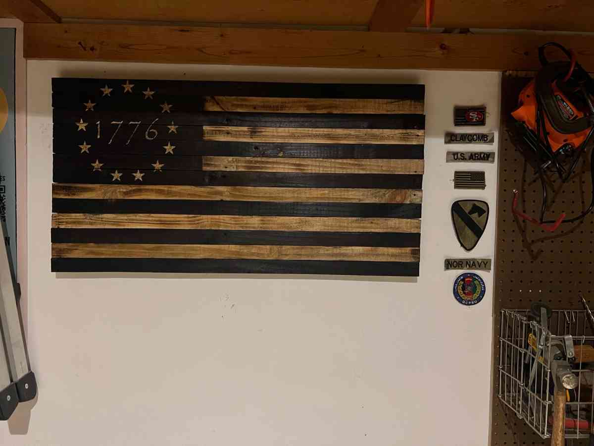 wooden flags - Springfield, Illinois - FleaMarketBay