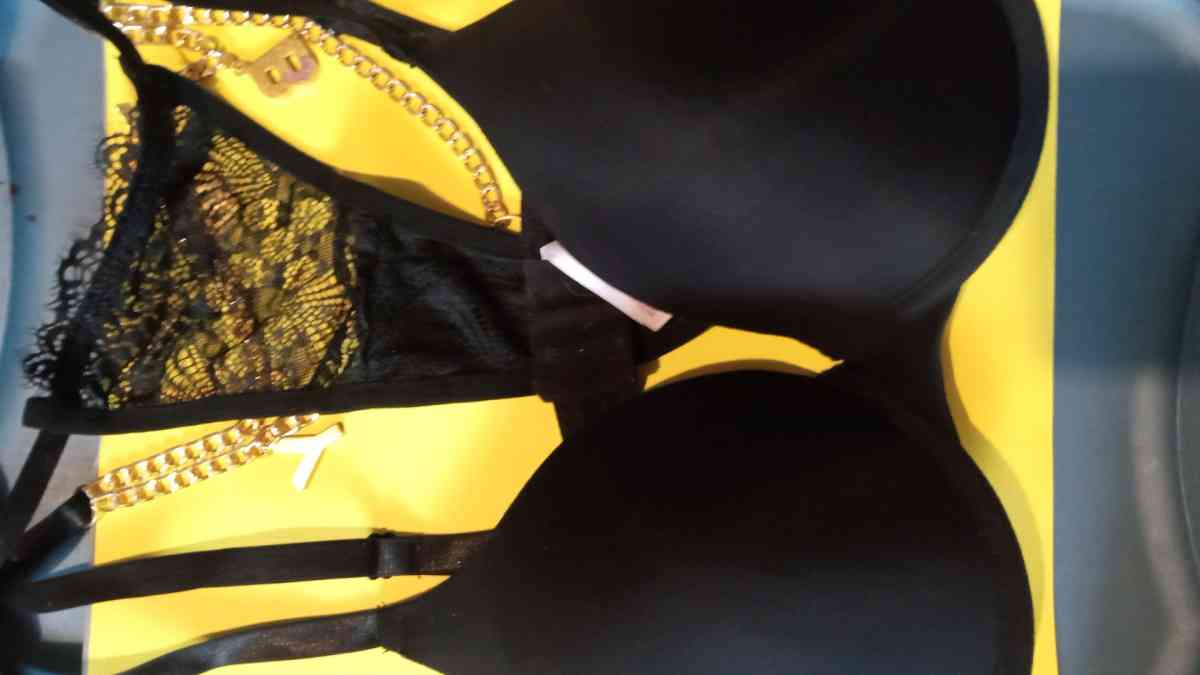 Black Bra and Lace Thongs - Cartersville, Georgia - FleaMarketBay