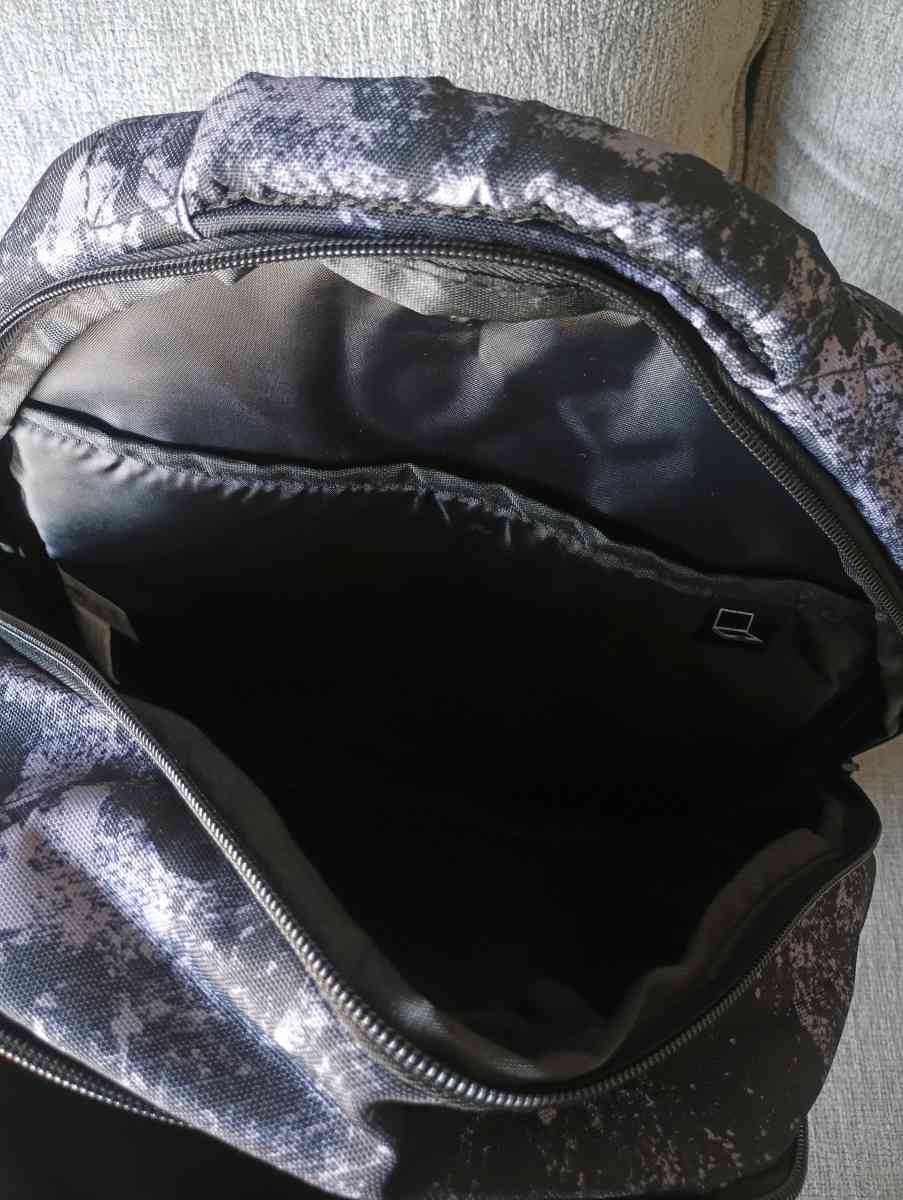 Reebok Backpack - Frostproof, Florida - FleaMarketBay