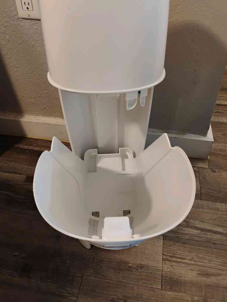 Diaper genie - Garland, Texas - FleaMarketBay
