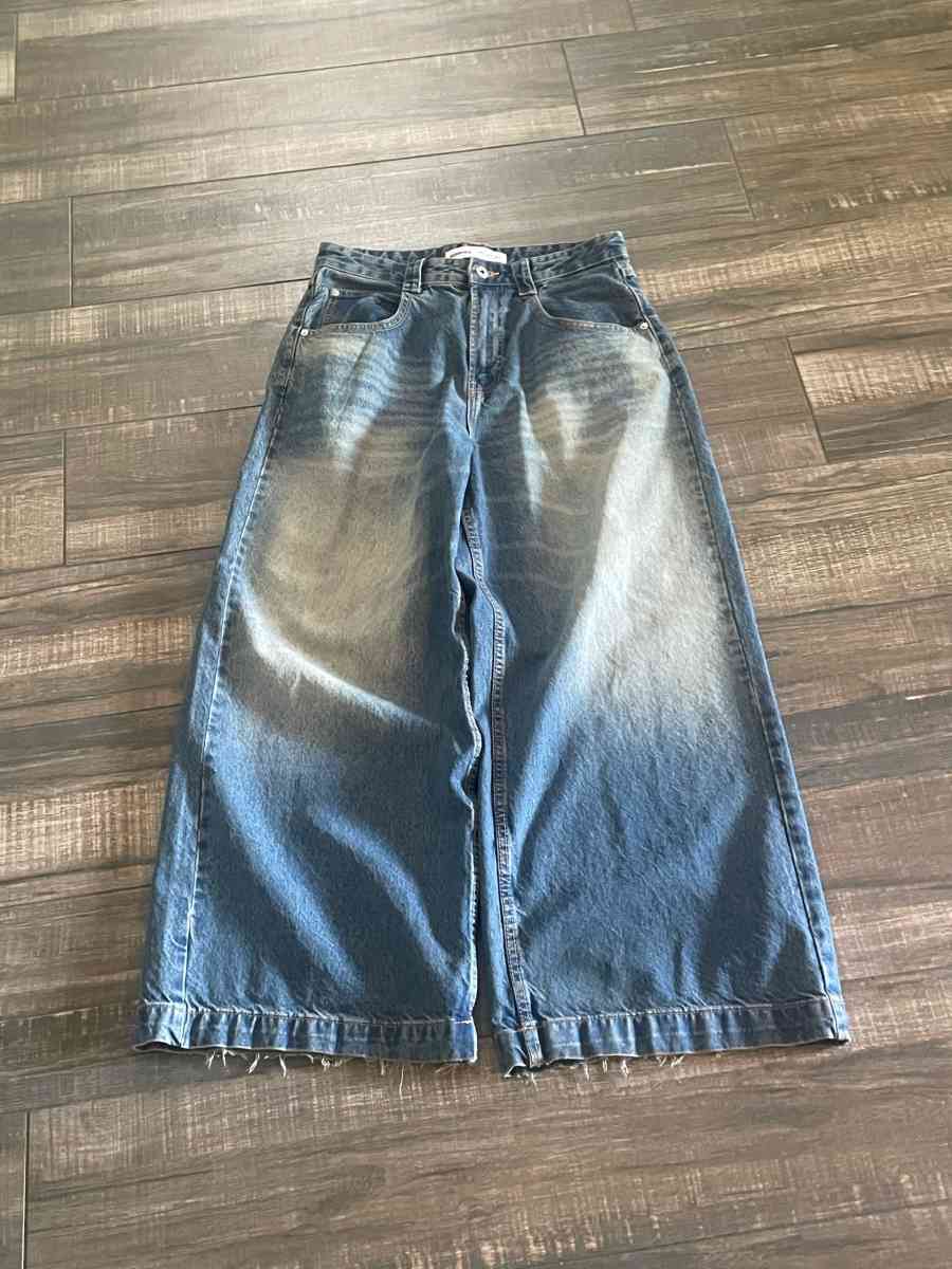 pants - Bakersfield, California - FleaMarketBay