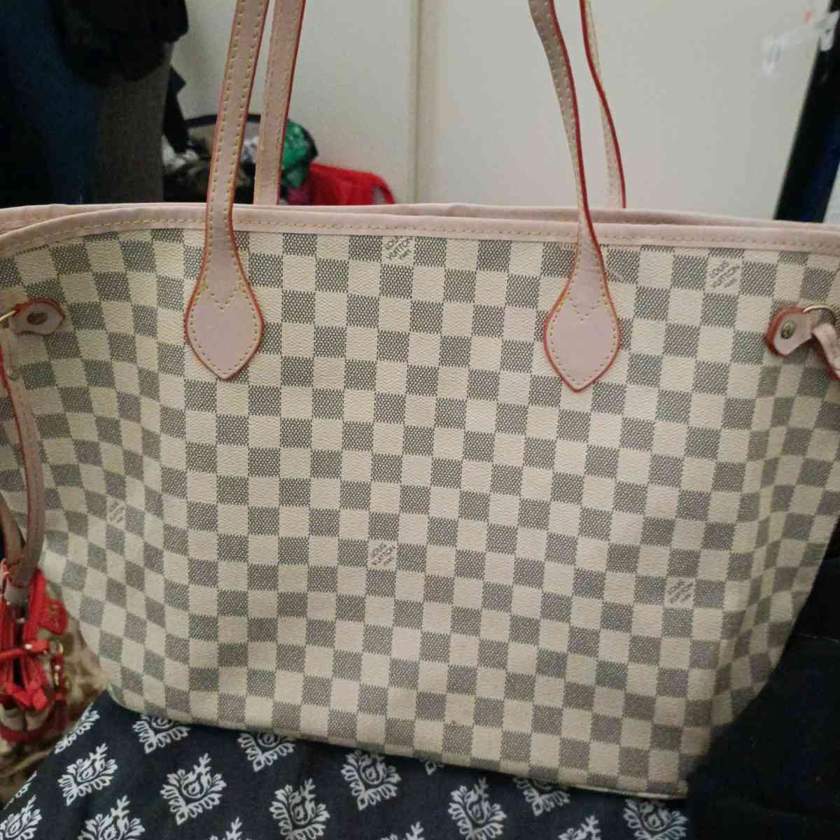 Louis Vuitton white checkered purse large - El Paso, Texas