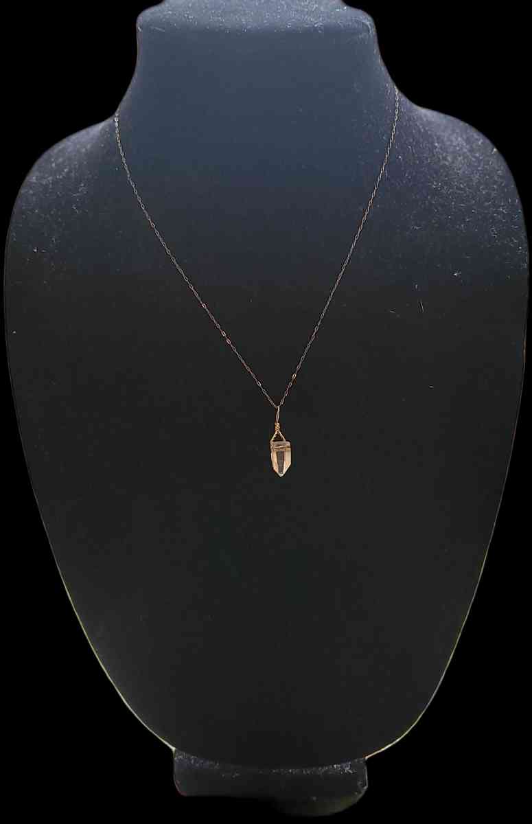 Elegant Gold Pendant Necklace - Austin, Texas