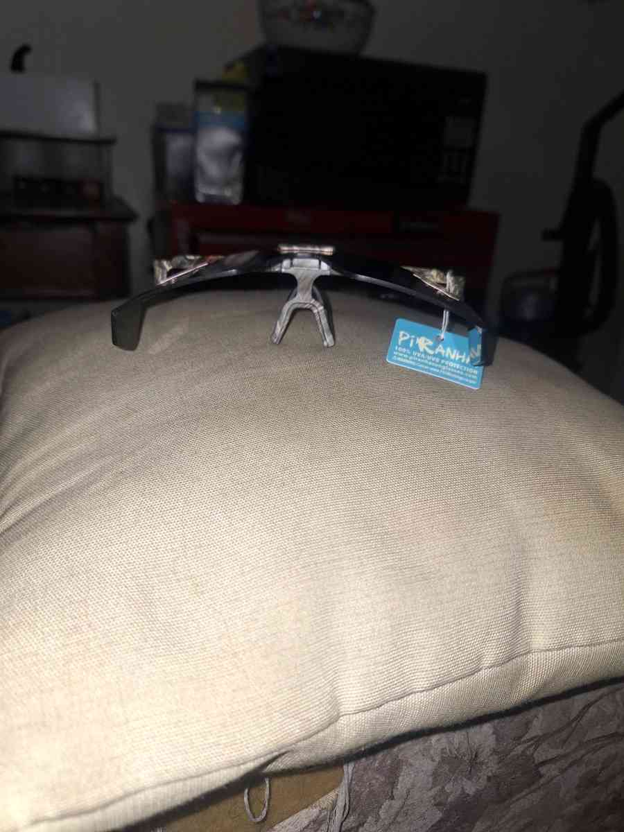 Piranha Eyewear Backcountry Flip Up Shield Sunglasses - Las Vegas, Nevada - FleaMarketBay