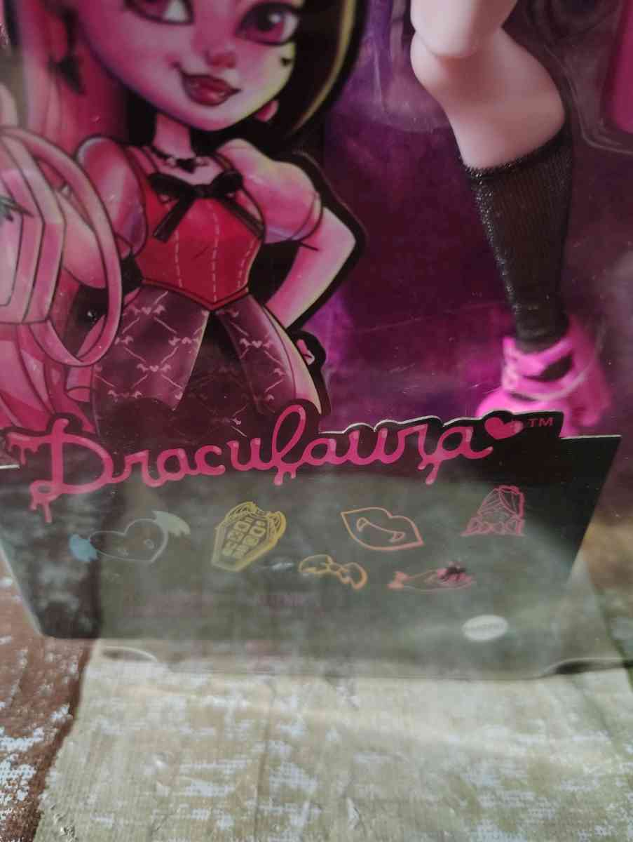 Monster High Day Out Draculaura doll - Scottsburg, Indiana - FleaMarketBay