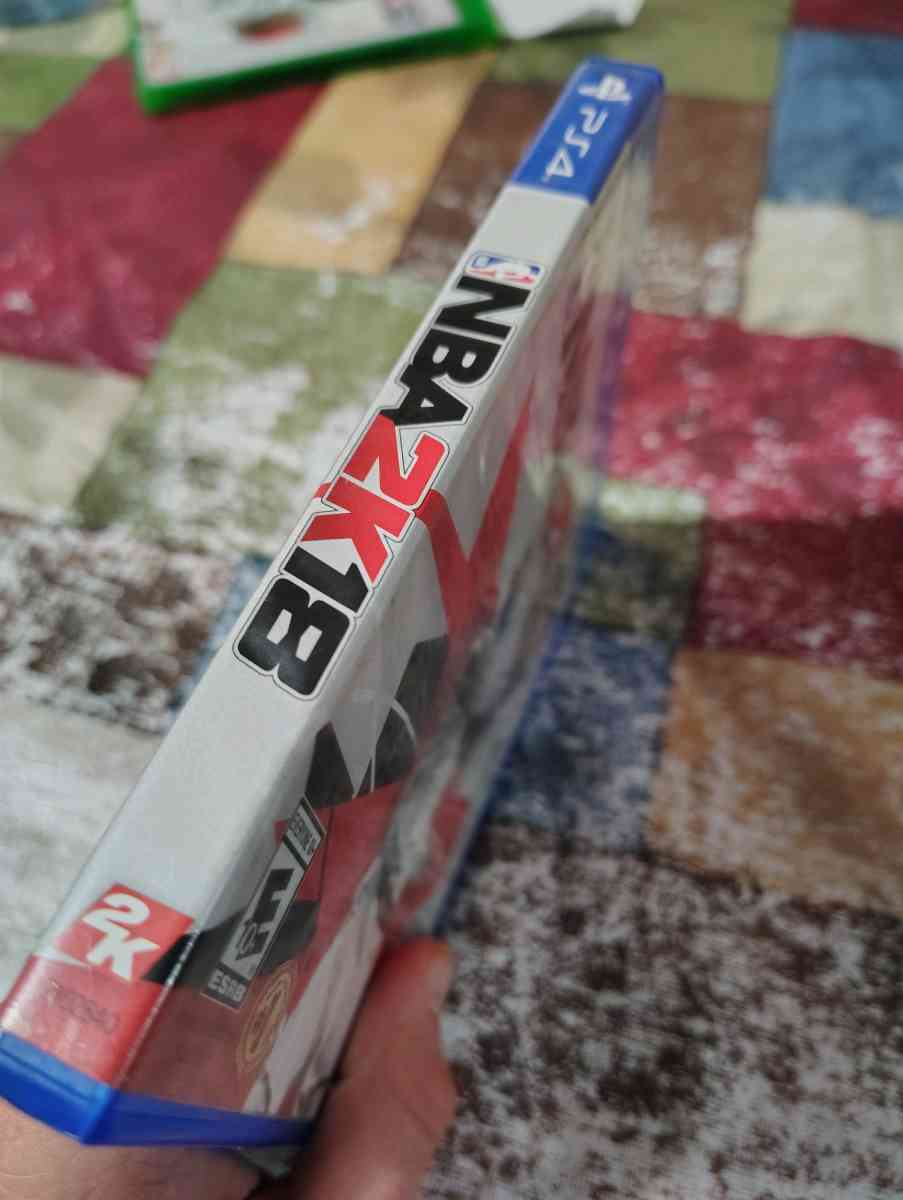 NBA 2k18 PS4 Disk looks brand new - Scottsburg, Indiana - FleaMarketBay