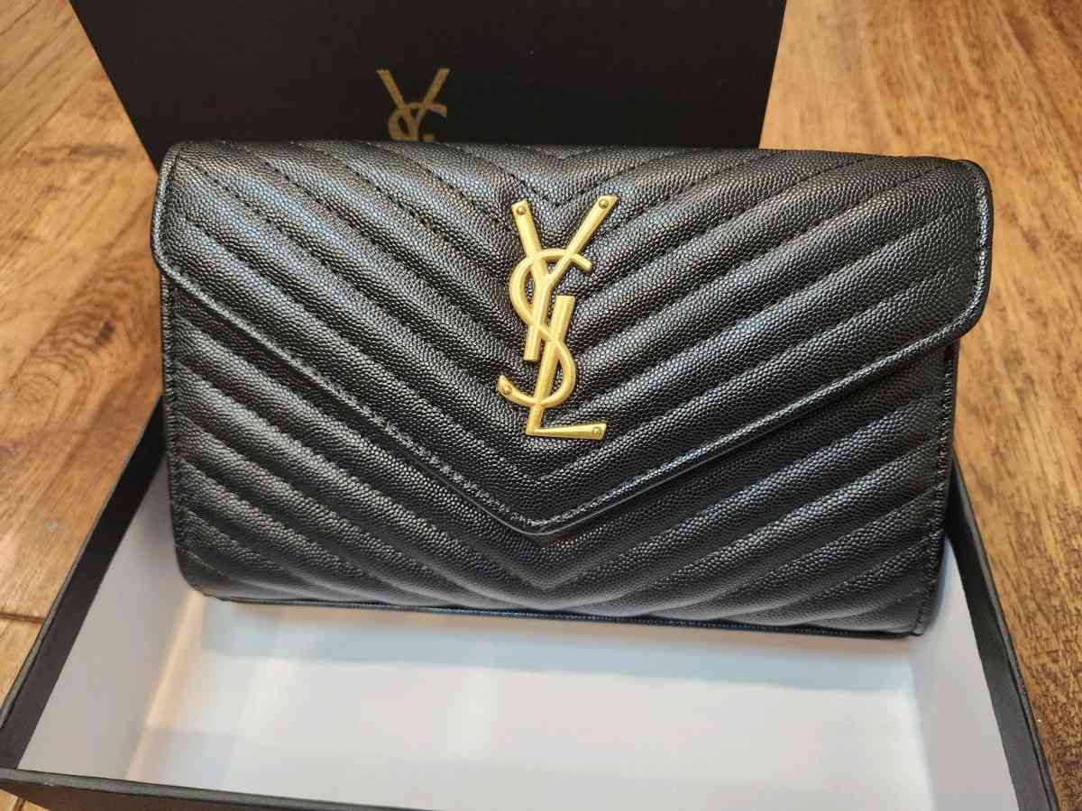 YSL purse - New York, New York - FleaMarketBay