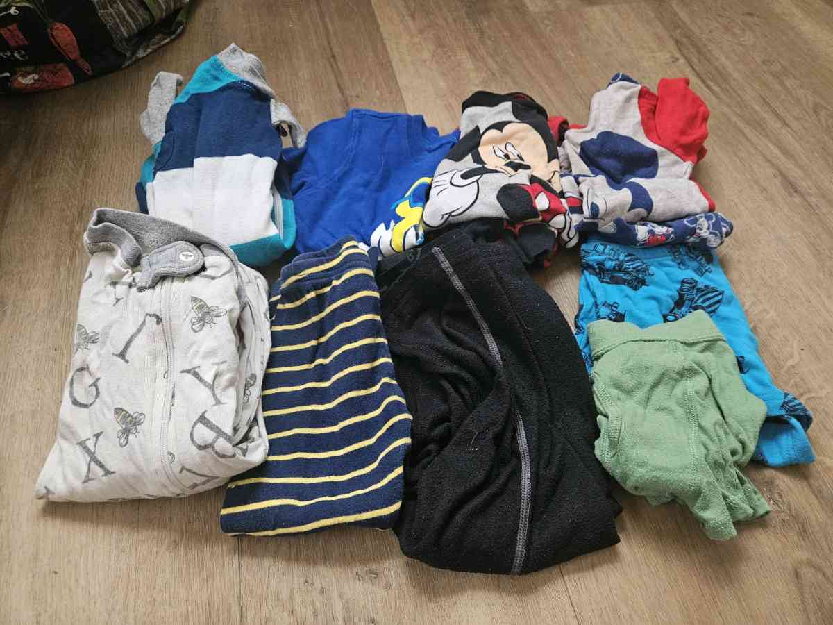 2t Toddler boys clothes - Tomah, Wisconsin - FleaMarketBay