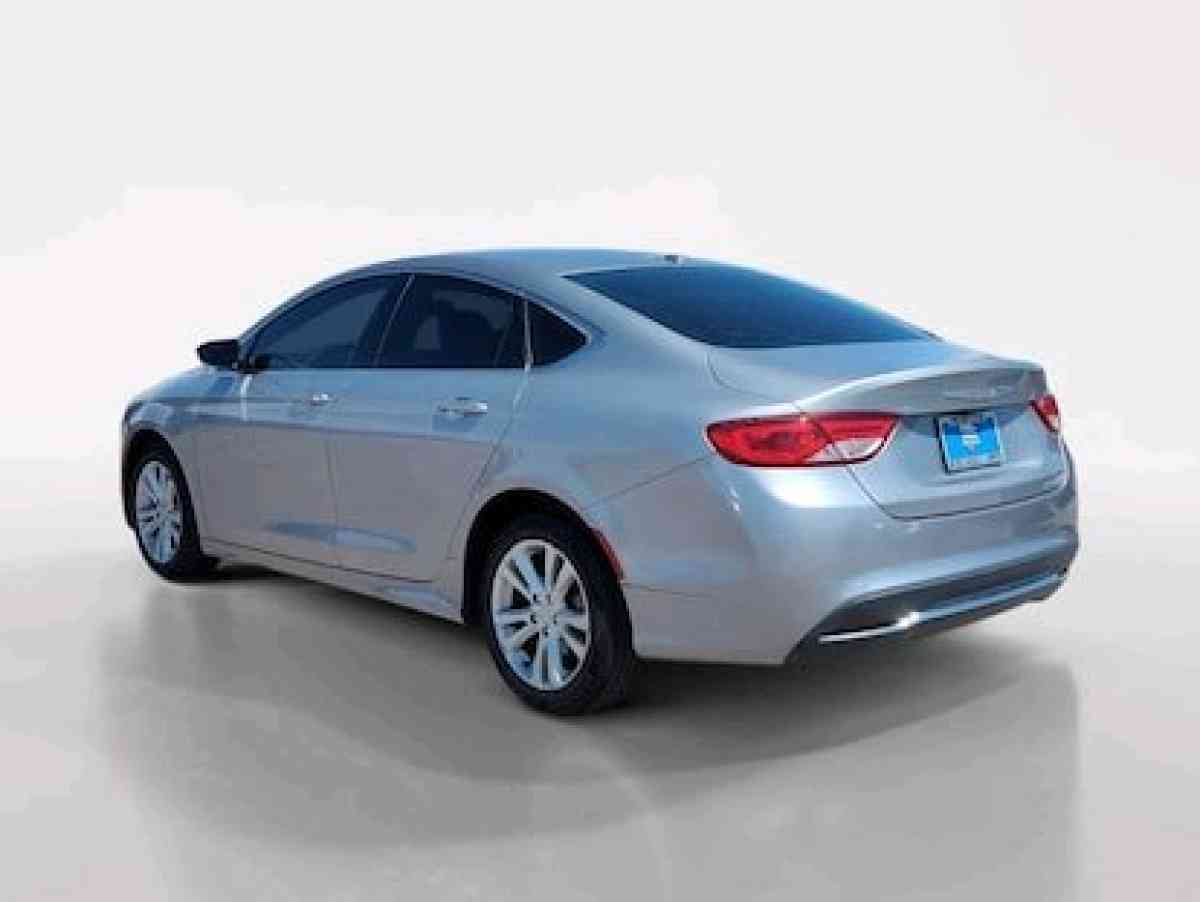 2015  Chrysler200 Limited - Las Vegas, Nevada - FleaMarketBay