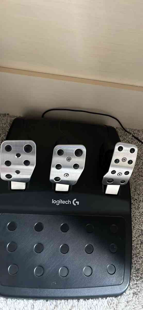 Negotiable gaming wheel - Rogers, Minnesota - FleaMarketBay