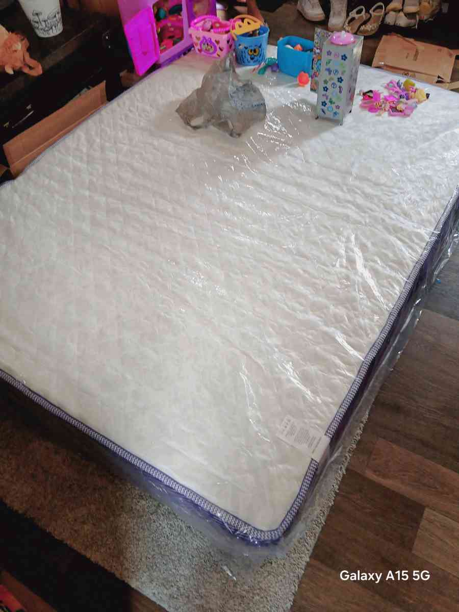 Full size Hybrid Bed Purple just the bed - New Caney, Texas - FleaMarketBay