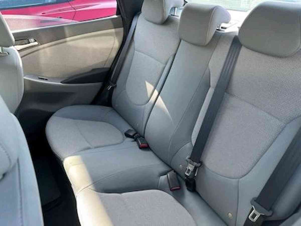 2013  HyundaiAccent GLS - Las Vegas, Nevada - FleaMarketBay