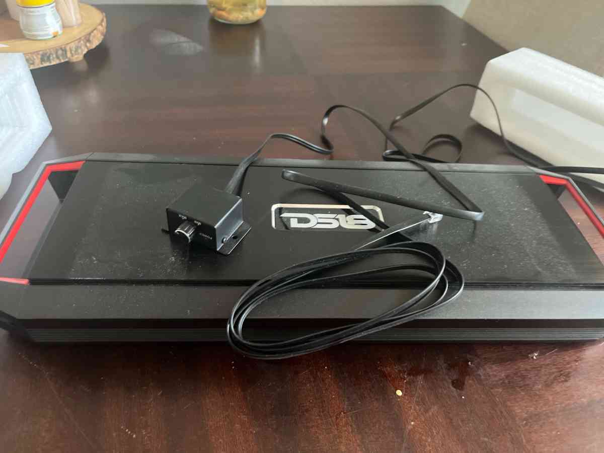 4 bosinas Ds18 amplificador - Colorado Springs, Colorado