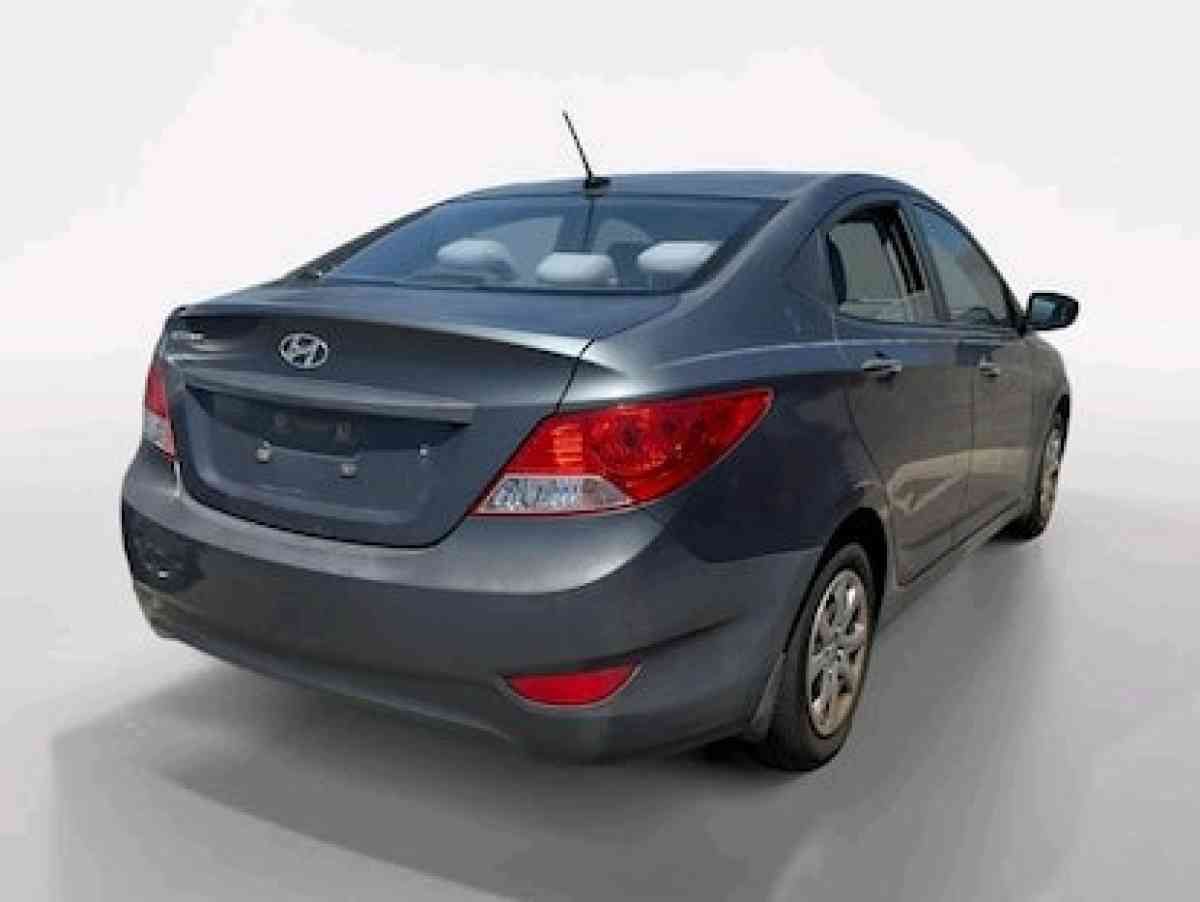 2013  HyundaiAccent GLS - Las Vegas, Nevada - FleaMarketBay
