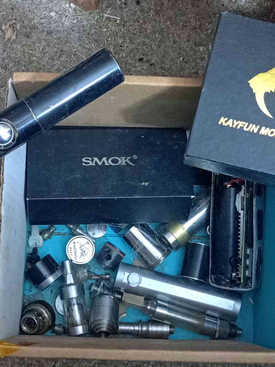 Box of Vape parts - Adelanto, California