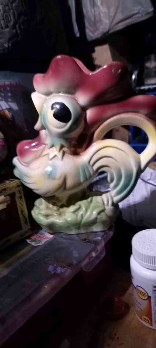 antique chicken rooster vase - Oklahoma City, Oklahoma - FleaMarketBay