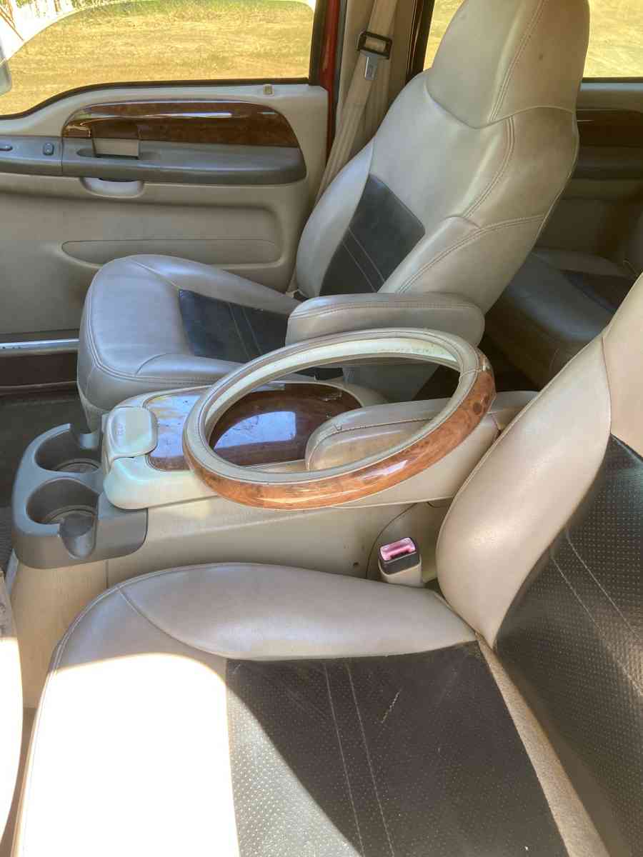 2000 Ford Excursion - Middletown, California - FleaMarketBay