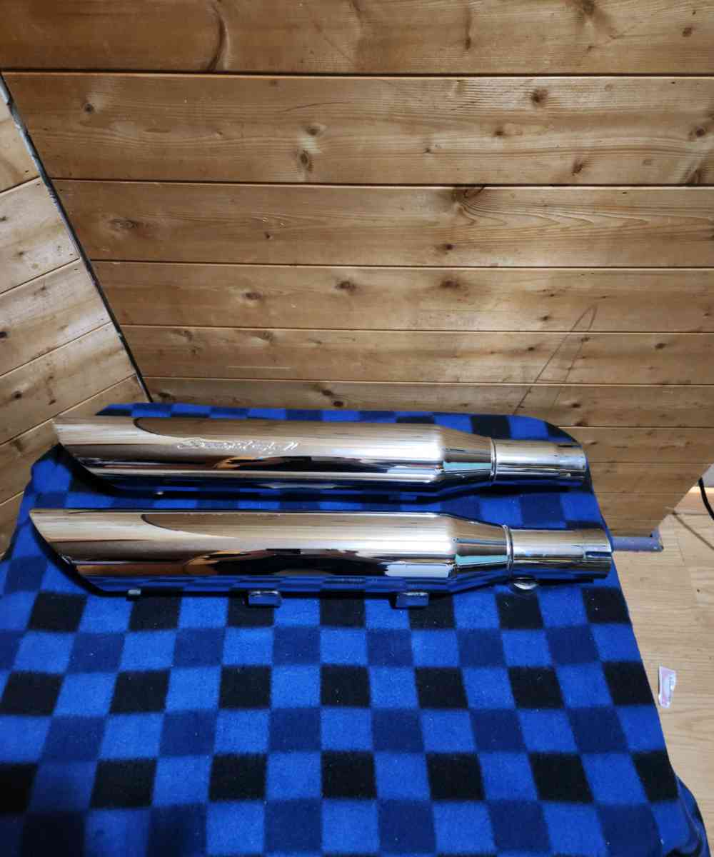 screaming eagle exhaust - Gonzales, Louisiana - FleaMarketBay