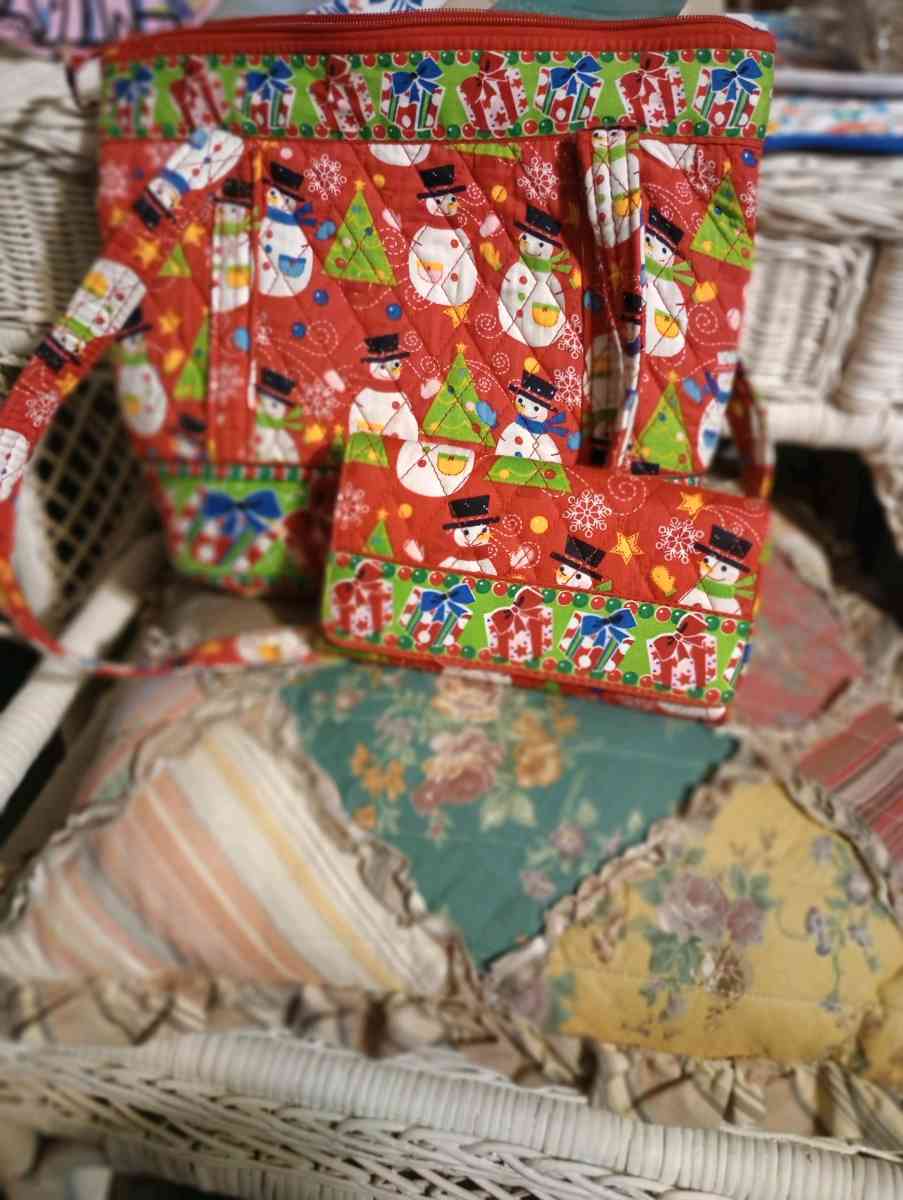 Fun holiday purse with matching wallet - Sharpsville, Pennsylvania - FleaMarketBay