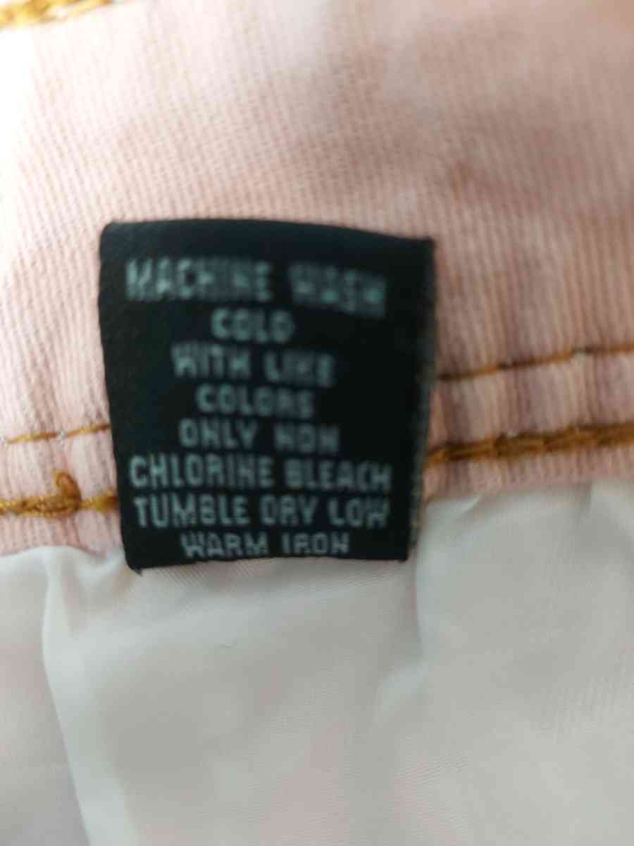 RUE 21 Mauve Jean Short Size 9 - Atlanta, Georgia - FleaMarketBay