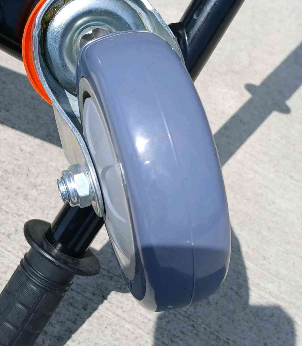 2 VEVOR Hoverboard Seat Attachment in box - Los Angeles, California - FleaMarketBay