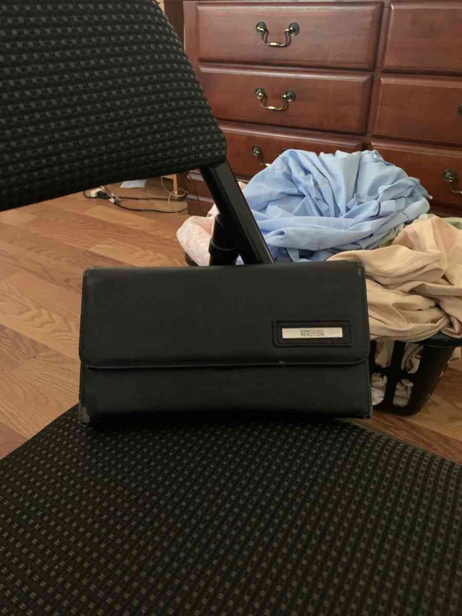 black wallet - El Cajon, California