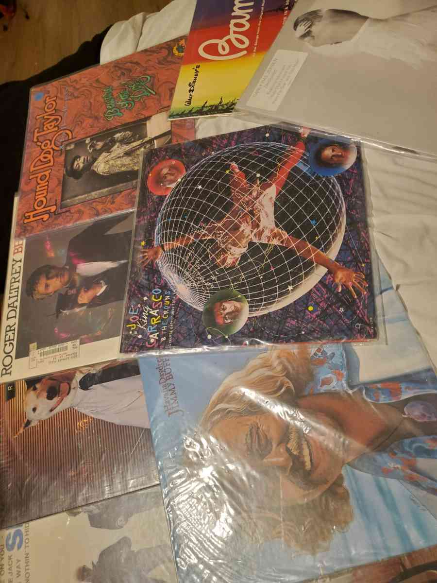 vinyl records cds cassettes - Milton, Florida - FleaMarketBay