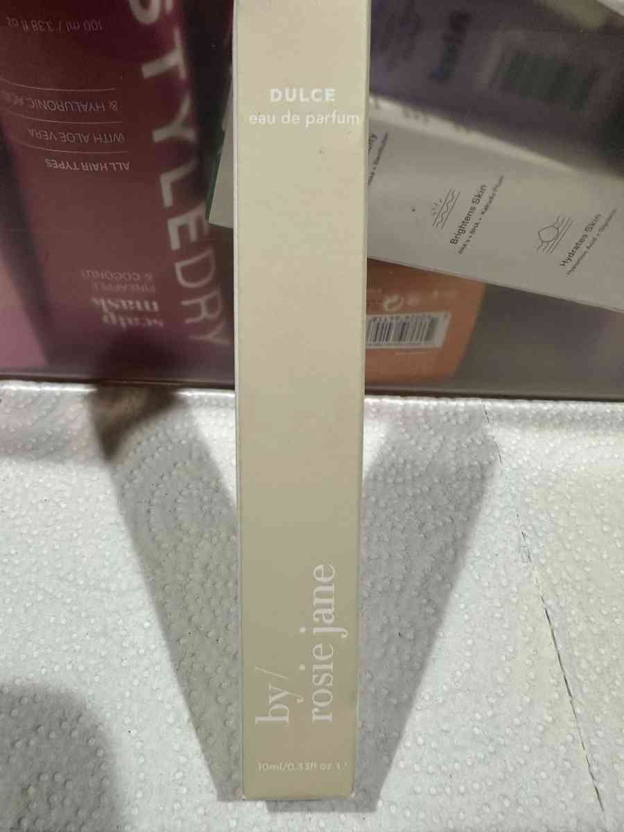 Dulce by rosie Jane perfume fragrance - Round Lake, Illinois