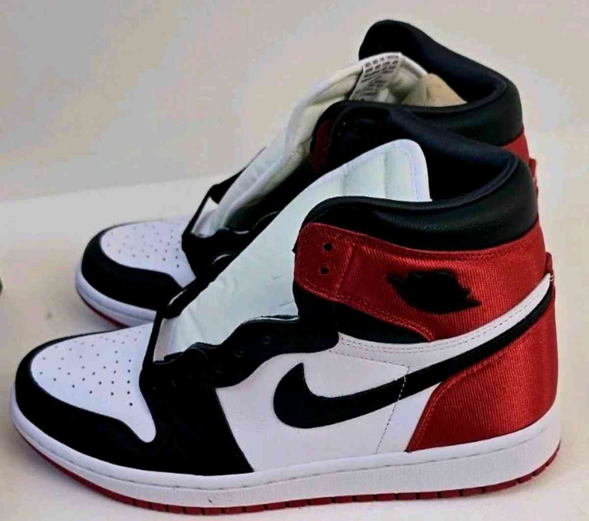 Size 85  Air Jordan 1 Retro High Satin Black Toe W - Broadview, Illinois - FleaMarketBay