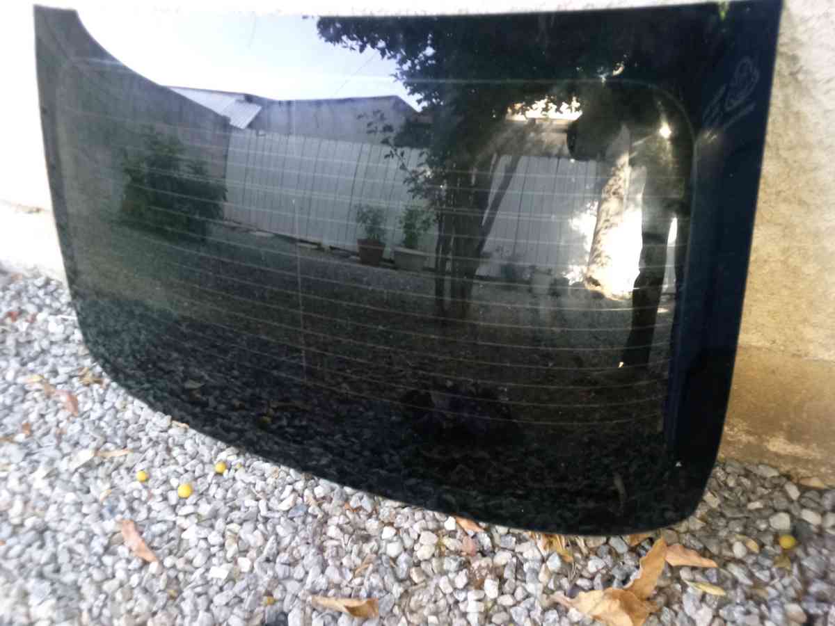 g35 hood and other parts - Los Angeles, California - FleaMarketBay