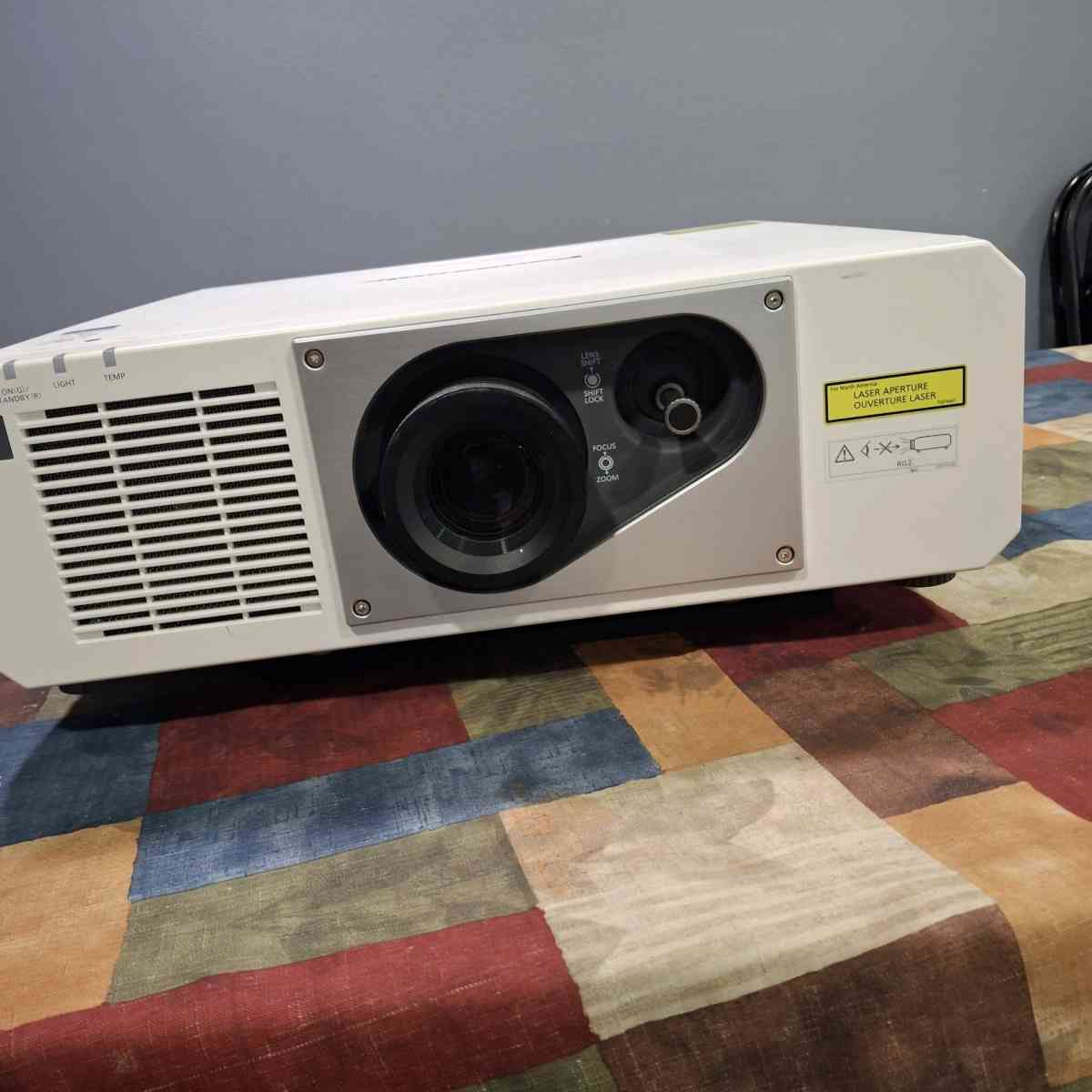 panasonic projector - Houston, Texas - FleaMarketBay