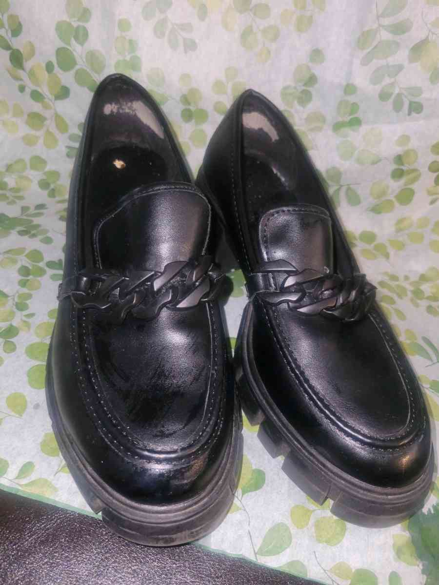 Black Platform loafers - Allamuchy, New Jersey - FleaMarketBay