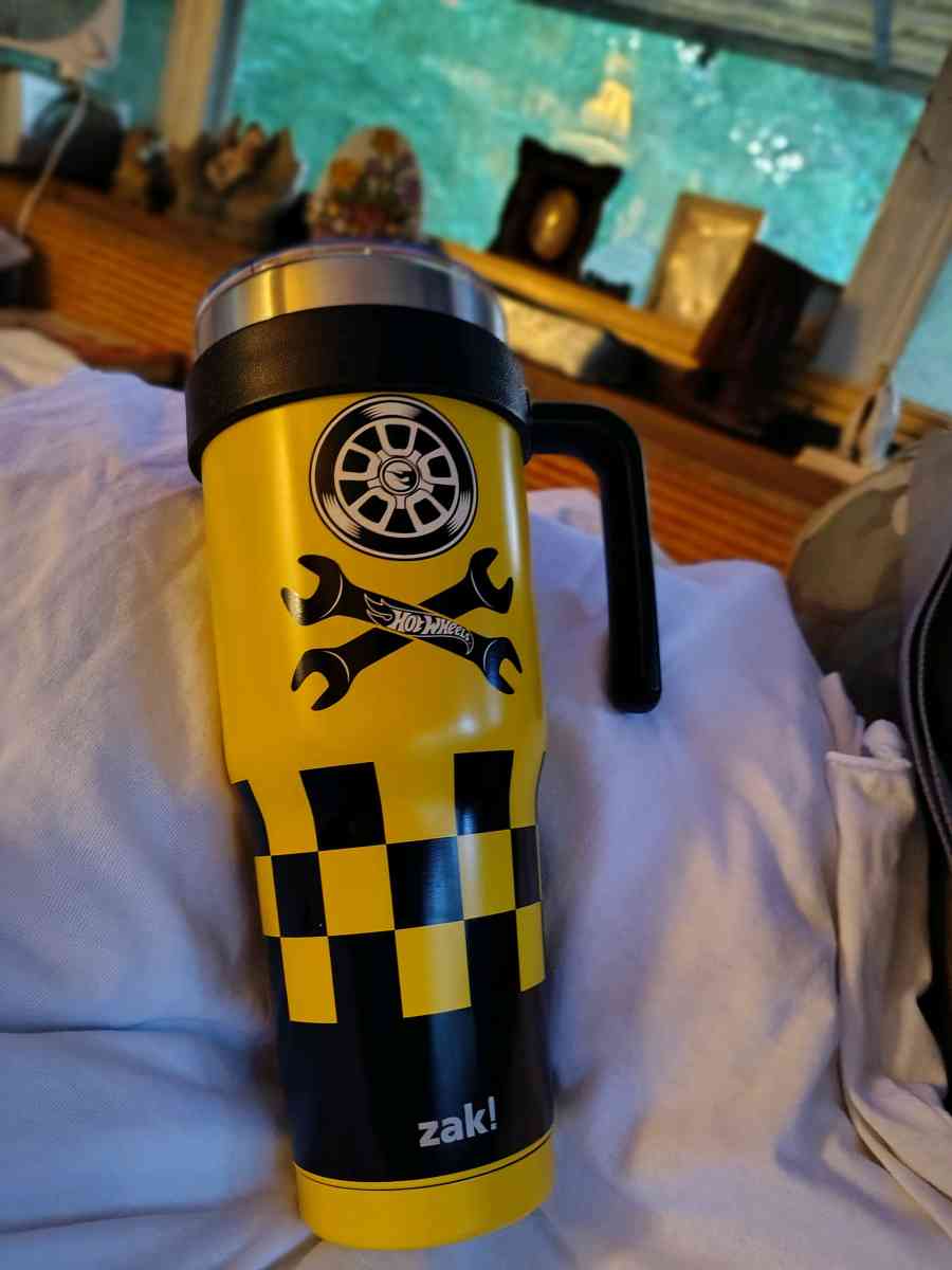 Hot wheels Legend New CUp - Kenly, North Carolina - FleaMarketBay