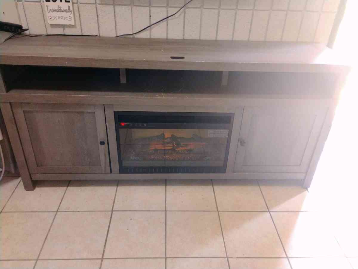 fire place entrainment center - Calhoun, Georgia - FleaMarketBay