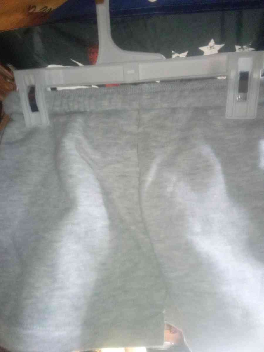 sweat shorts - Hinkley, California - FleaMarketBay