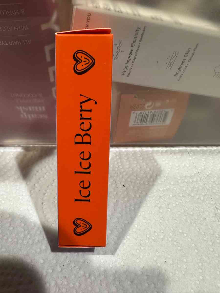 Kulfi Main Match Concealer in Ice Ice Berry - Round Lake, Illinois - FleaMarketBay