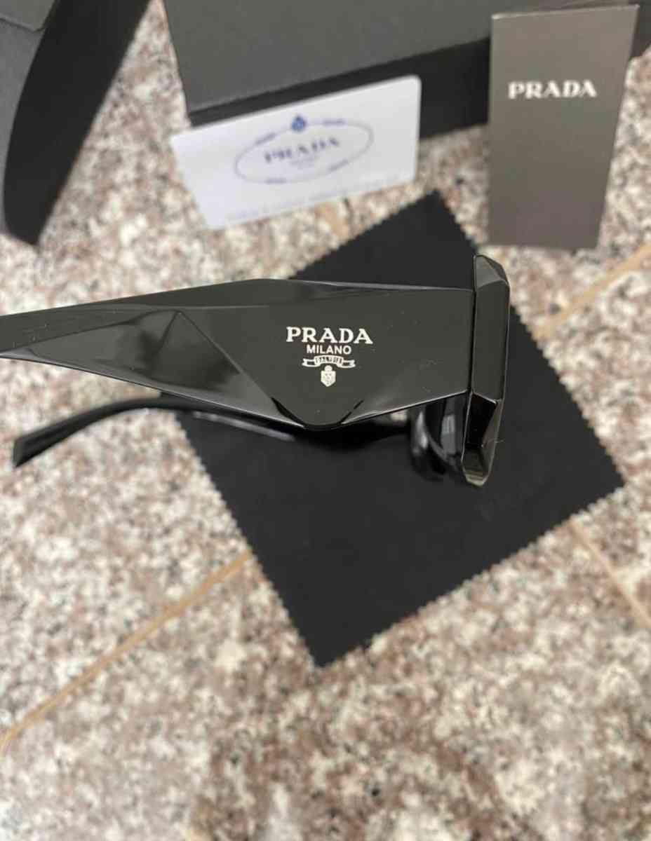 Prada Unisex Shades PR17WS - Arlington, Texas - FleaMarketBay